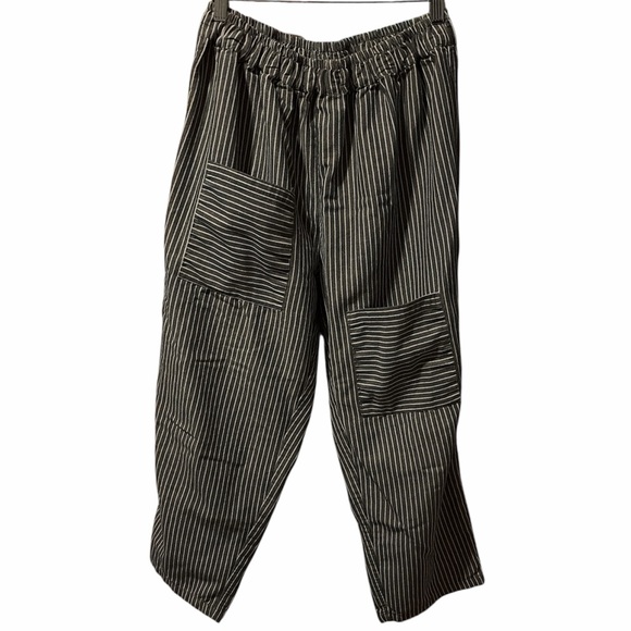 Artsy Patch Pocket Casual Linen Ankle Pants - Picture 2 of 5